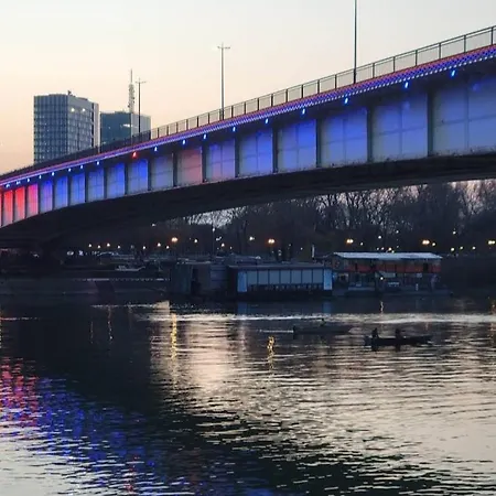 River Side *